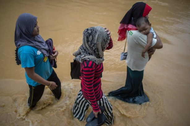 TOPSHOTS-MALAYSIA-WEATHER-FLOODS-ENVIRONMENT