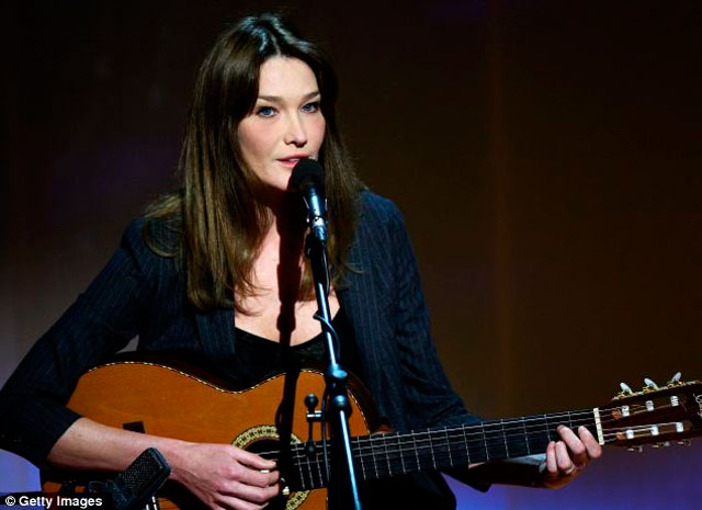 Carla Bruni graba en París un nuevo álbum