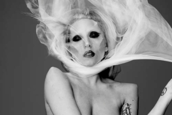 ¿Lady Gaga o Lady Sayona? (Fotos)