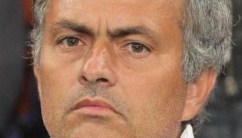 Mourinho expulsado por protestar