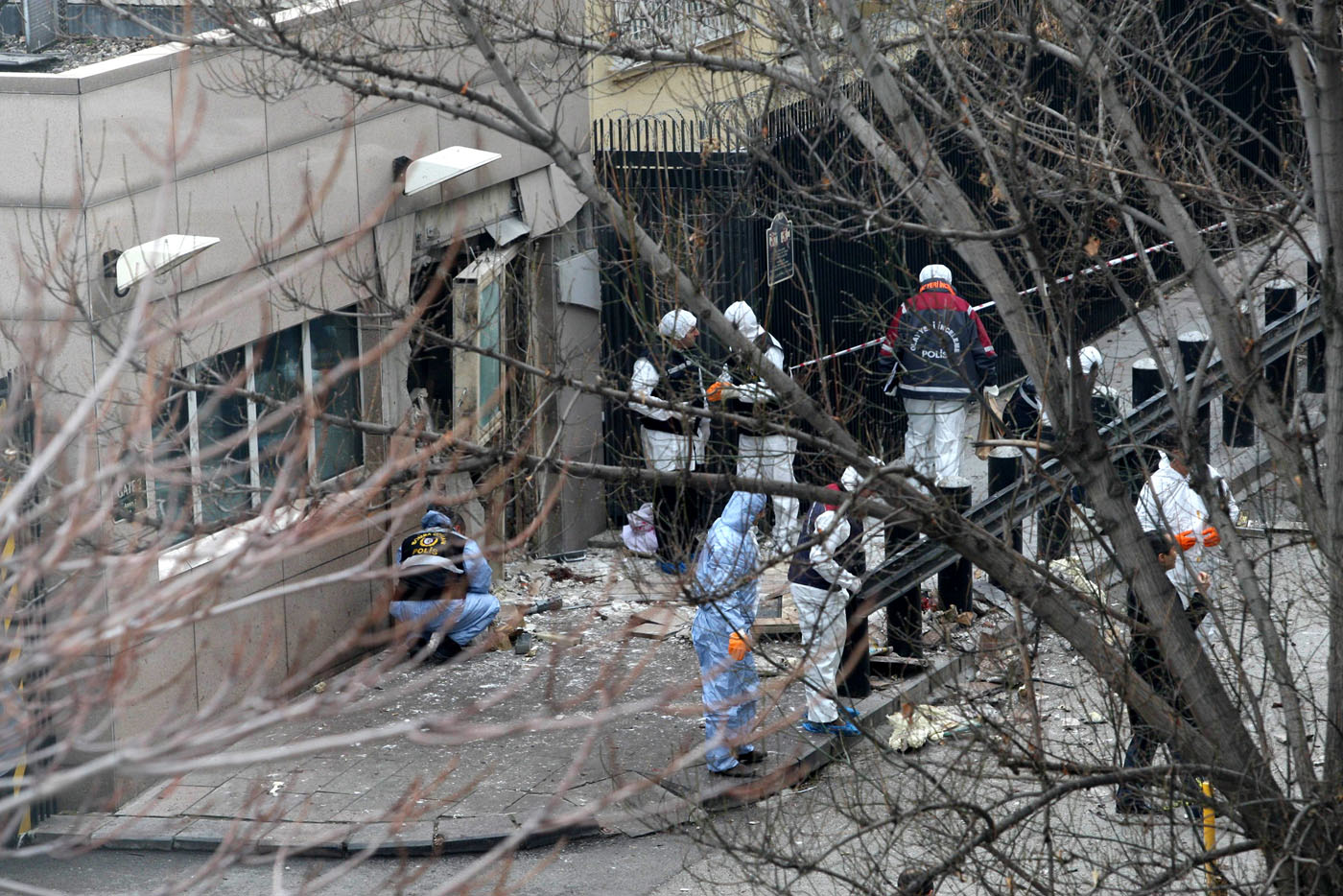 Dos muertos en atentado contra embajada estadounidense en Turquía (Fotos y Video)