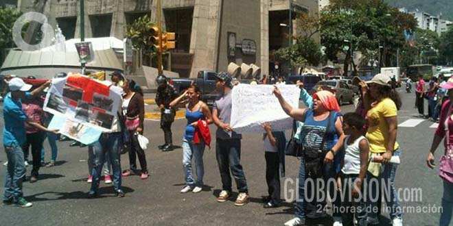 Damnificados también protestaron en Plaza Venezuela (VIDEO)