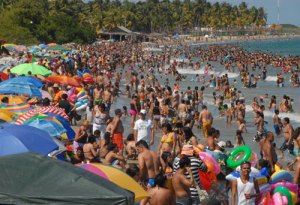 Carabobo, Aragua y Falcón con 124 playas aptas para Semana Santa