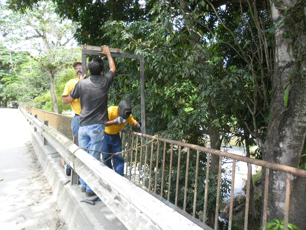 Gobierno de Miranda recuperó  25 metros lineales de la baranda de seguridad para peatones