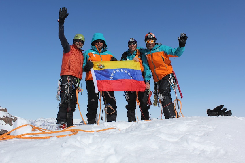 Proyecto Cumbre ascenderá a la cima Monte Logan