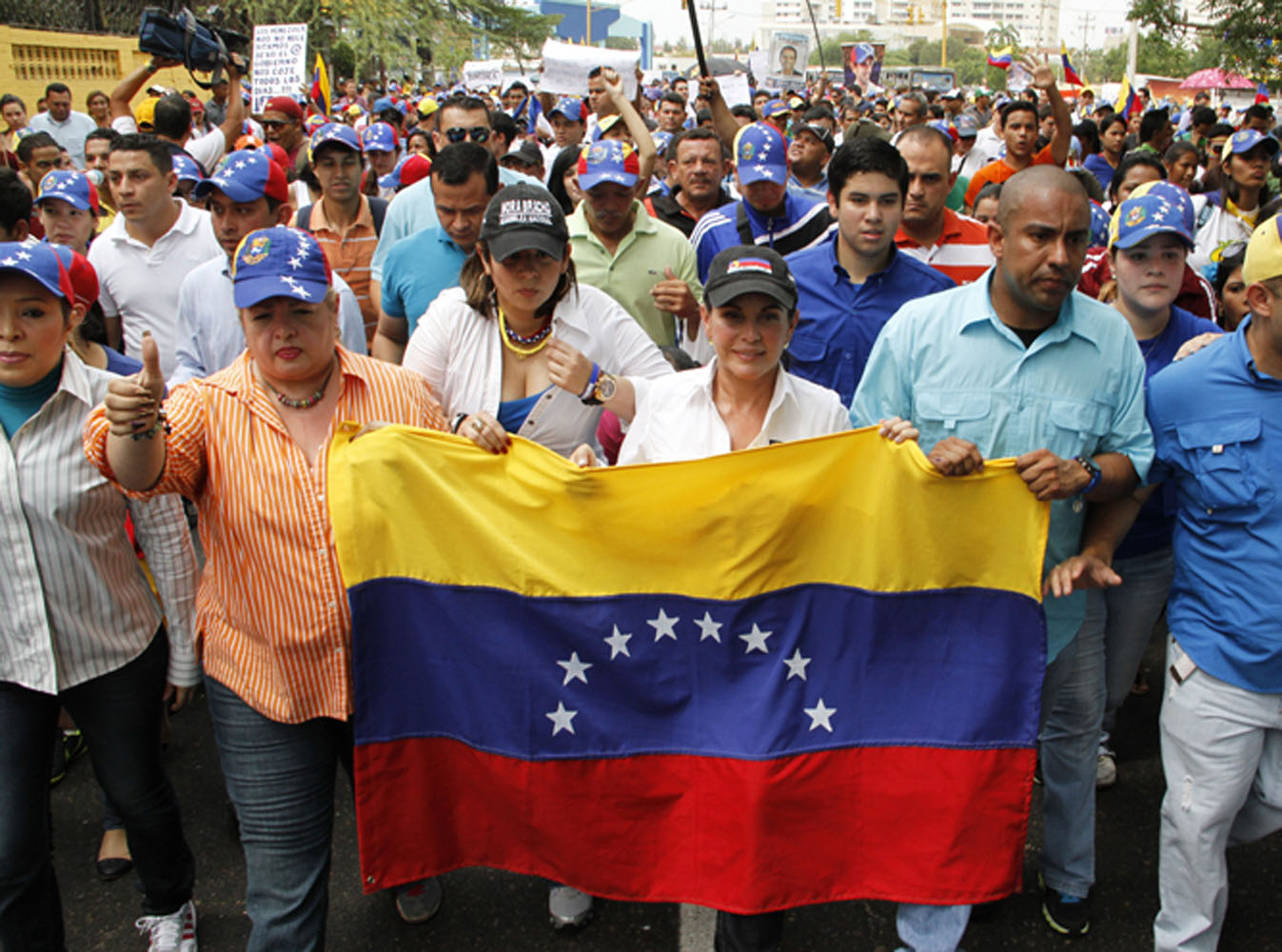 Eveling de Rosales: Salimos a las calles en paz para defender los votos