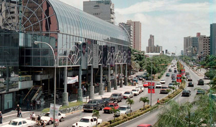 Alertan cierre masivo de comercios en Margarita por falta de divisas