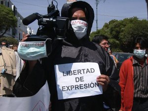 La SIP expresa preocupación por restricciones a la prensa y autoritarismo