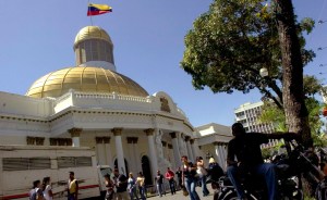 Datanálisis: Si el domingo fueran las Parlamentarias chavismo sacaría solo el 26,2% de votos