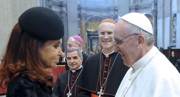 Cristina Kirchner alaba al Papa por decir que nunca fue de derechas