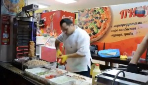 Nunca habías visto hacer un Shawarma tan rápido (Video)
