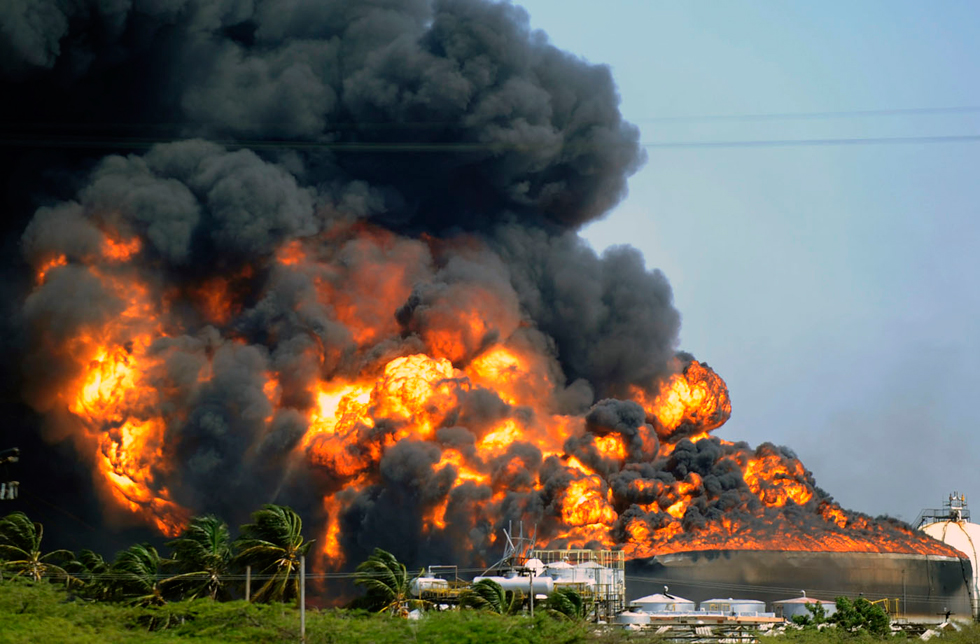 El Nuevo Herald: Informe revela negligencia en explosión de refinería en Venezuela