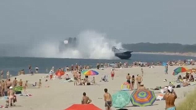 Gobierno ruso dice que la playa donde atracó buque es terreno militar (Fotos y video)