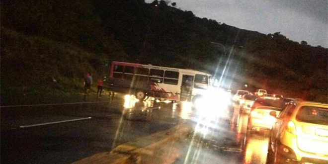 Accidente en la ARC sentido Valencia ocasiona tráfico