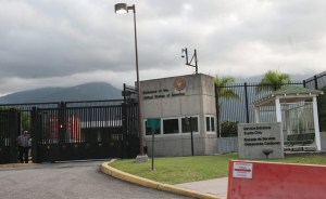 Embajada de EEUU en Caracas suspendió actividades este lunes