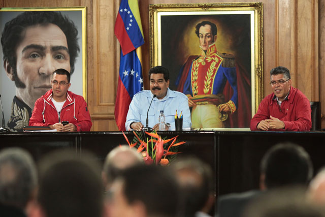 Maduro: EEUU ha ungido a una dama para liderar junta de transición