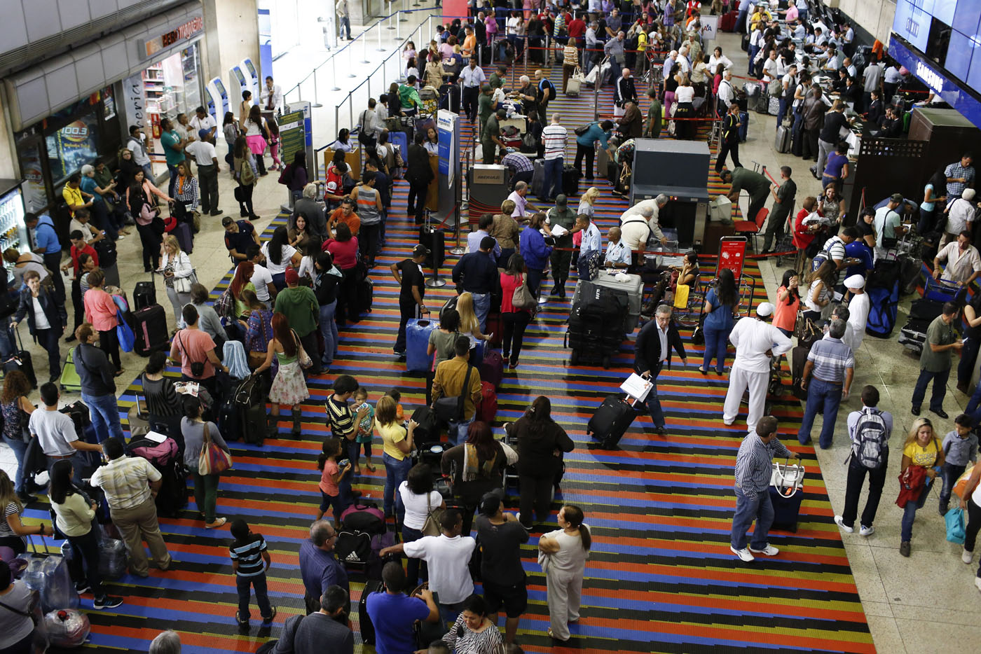 Aerolíneas se rehúsan a vender boletos en Venezuela
