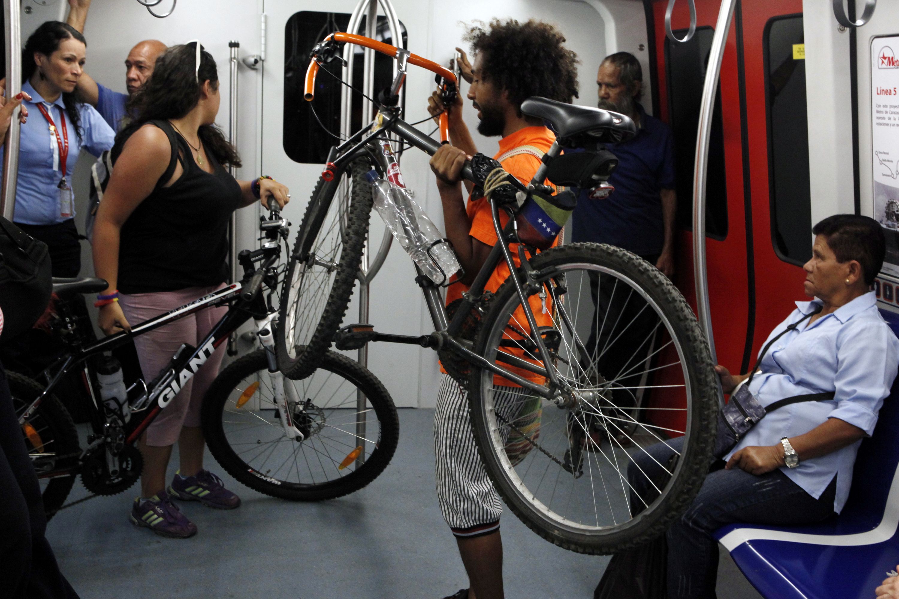 Metro de Caracas estableció normas para traslado de bicicletas los domingos