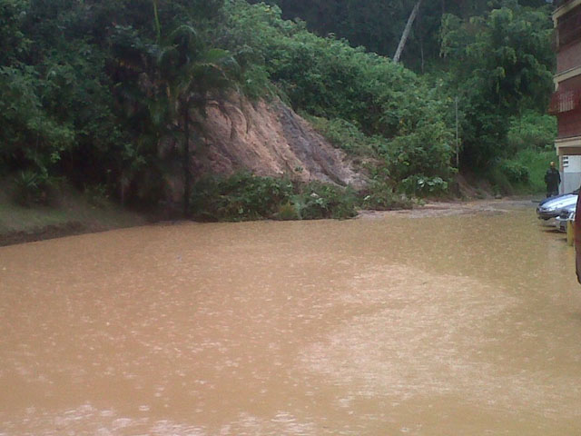 Reportan 111 viviendas afectadas por las lluvias en Miranda (Fotos)