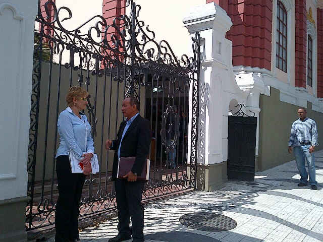 Prohíben la entrada a Adriana D’Elia al Consejo Federal de Gobierno (Fotos)