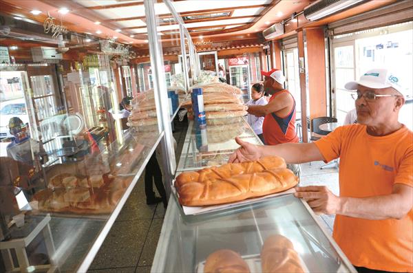 En un 30% ha disminuido venta del tradicional pan de jamón