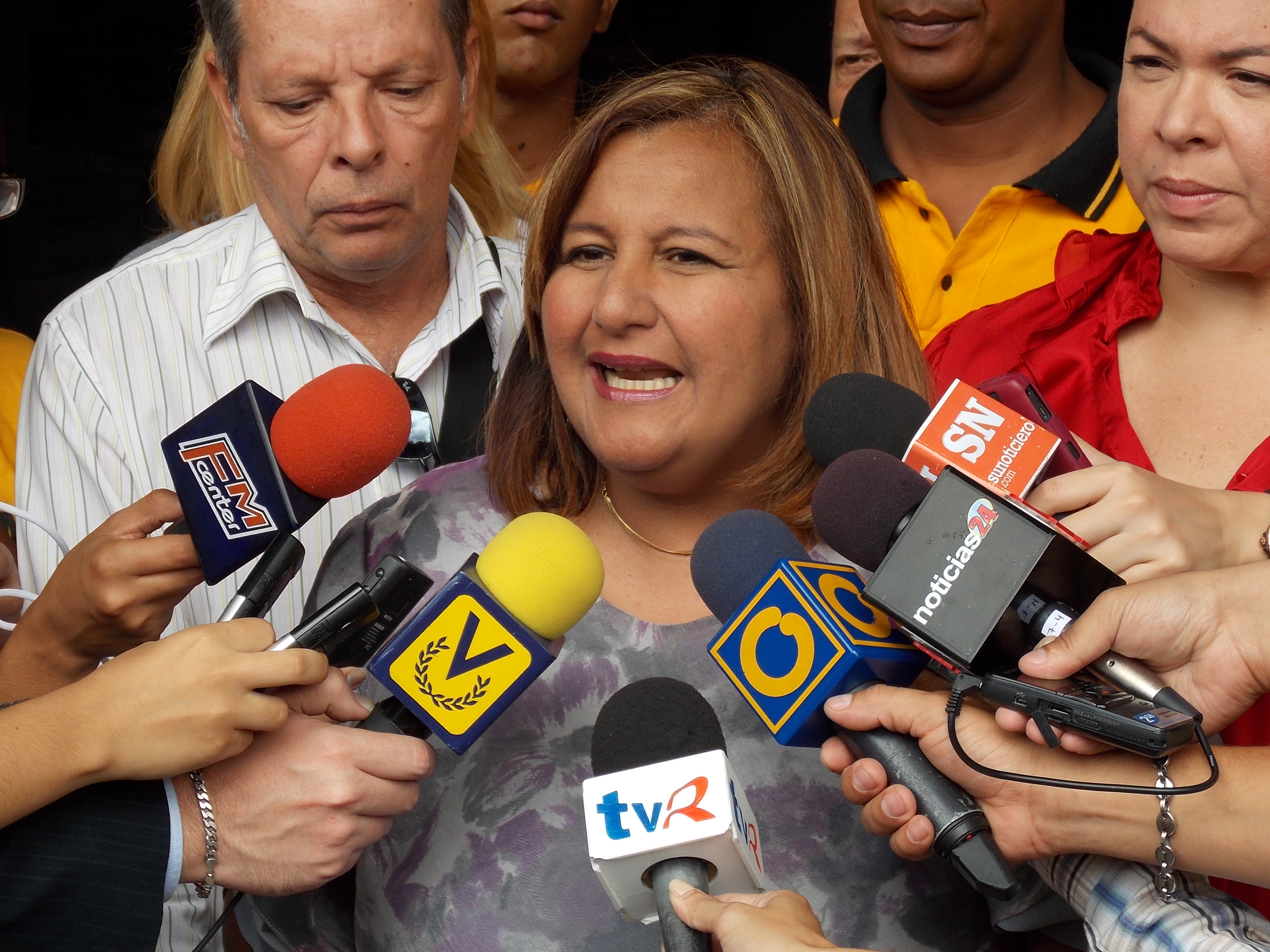 Dinorah Figuera exhortó a Maduro a tomar medidas de indemnización e indultos en casos del 11A