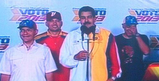 Maduro votó y se dirigió al país con los candidatos oficialistas… la respuesta de Capriles