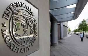 Maduro toca la puerta del Fondo Monetario Internacional