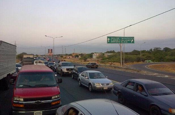 Choque en el Puente sobre el Lago dejó un muerto