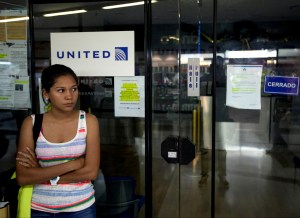 Sigue el aislamiento: United también reducirá vuelos a Venezuela