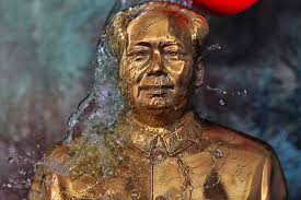 Confiscan estatua de Mao de oro puro a un militar chino