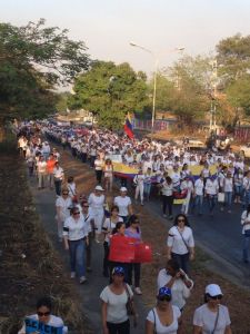 Mujeres en Acarigua salieron a marchar por la paz de Venezuela (Fotos)