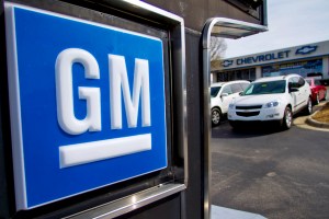 Gobierno acuerda liquidar deuda con General Motors para evitar cierre