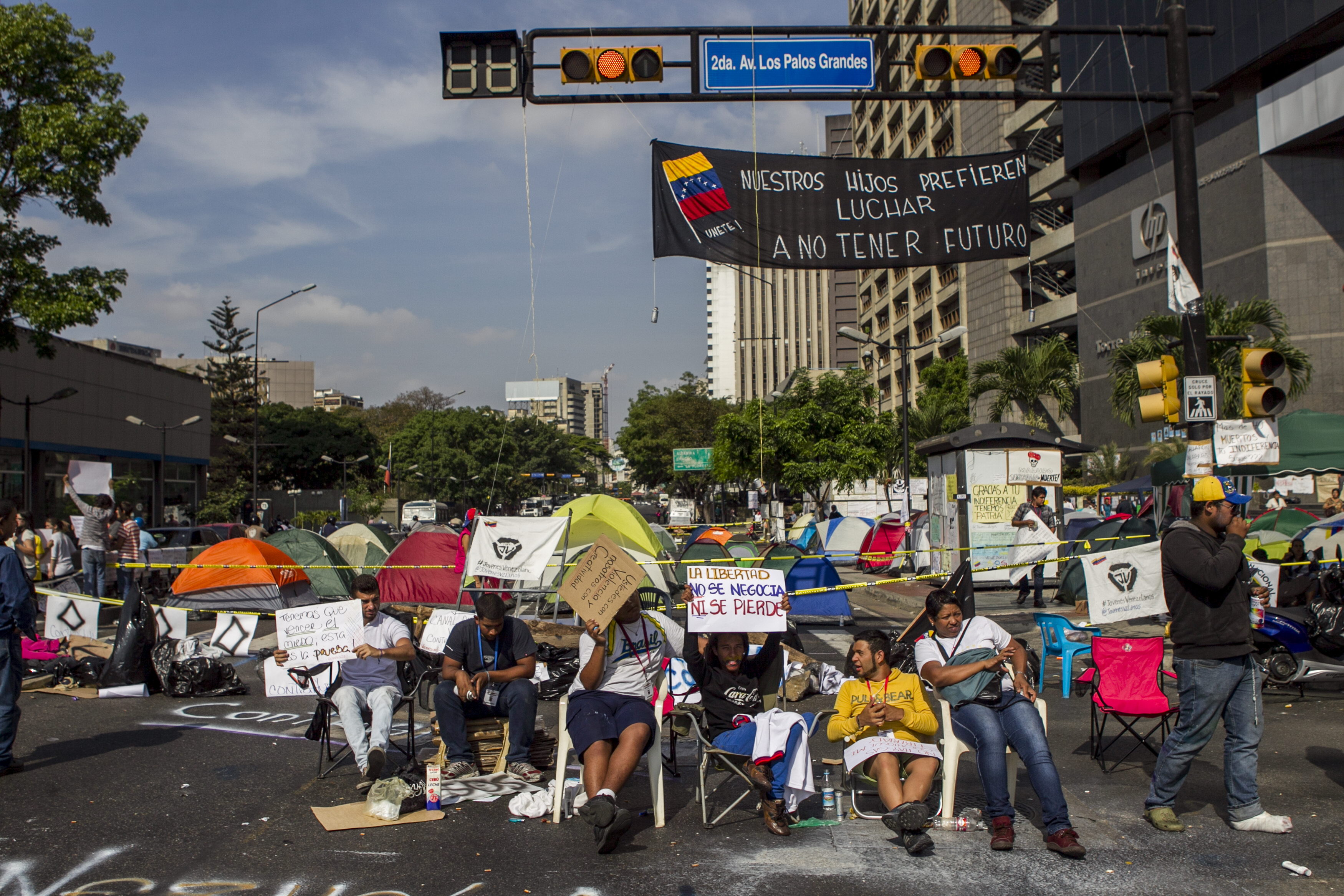 Caraqueños siguen pidiendo justicia por los caídos en protestas (Fotos)