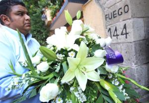 Rosas, girasoles y margaritas para despedir a García Márquez (Fotos)