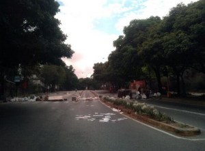 Así está la avenida principal de Caurimare (Foto)