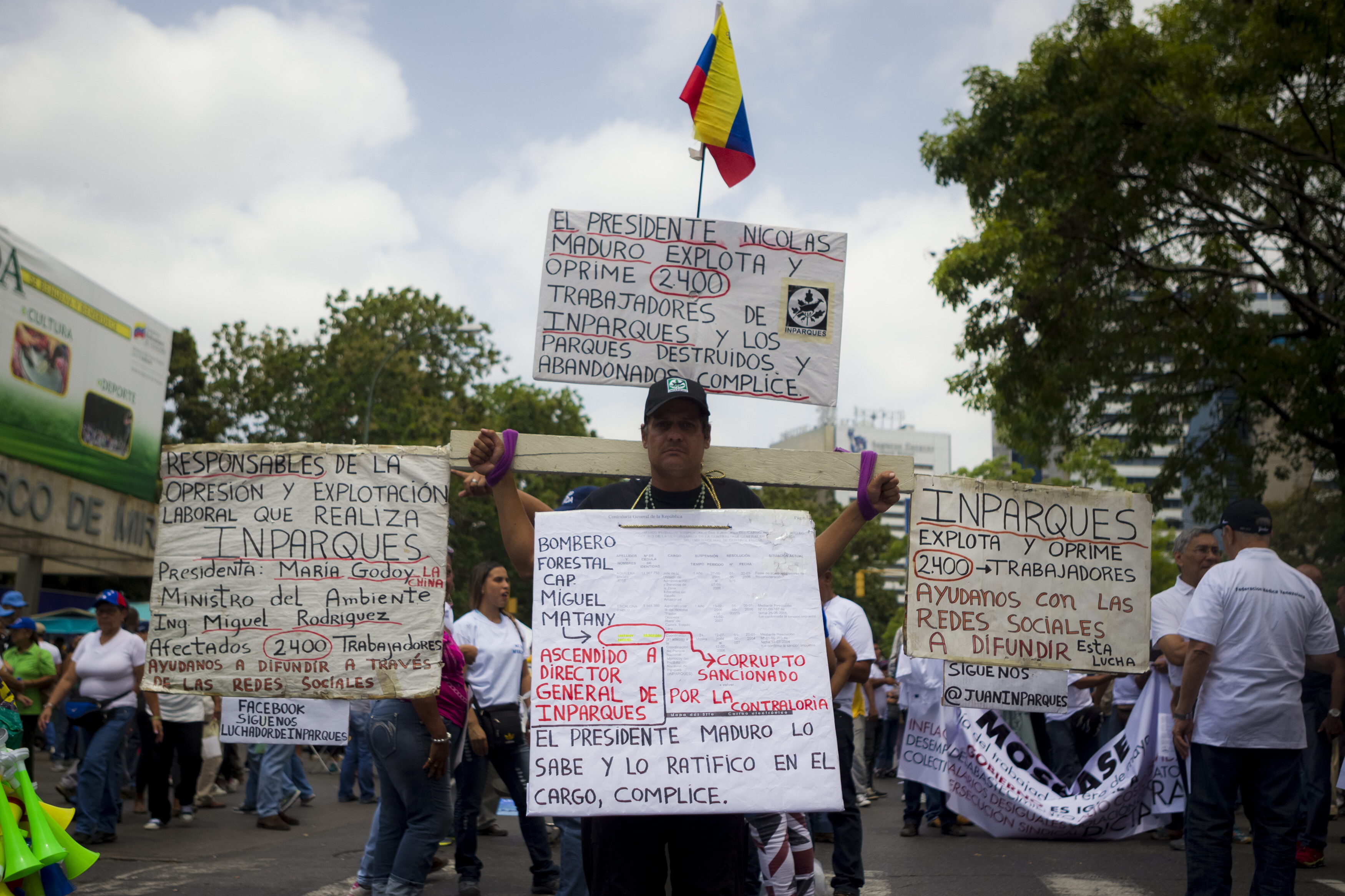 Trabajadores y estudiantes marcharon hasta El Marqués #1M (Fotos)