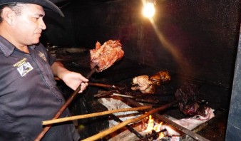 Restaurantes cambian menús por falta de carne