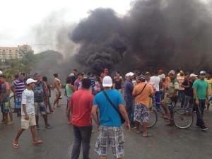 Protestan en Tucacas este #7M (Foto)