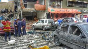 Dos heridos y quince vehículos afectados por explosión en Campo Claro (Fotos)