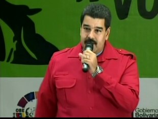 Maduro: Diosito y Chávez soplaron las nubes y llegó la lluvia (Video)