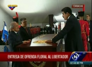 Presidente de El Salvador visita al Panteón en compañía de Maduro
