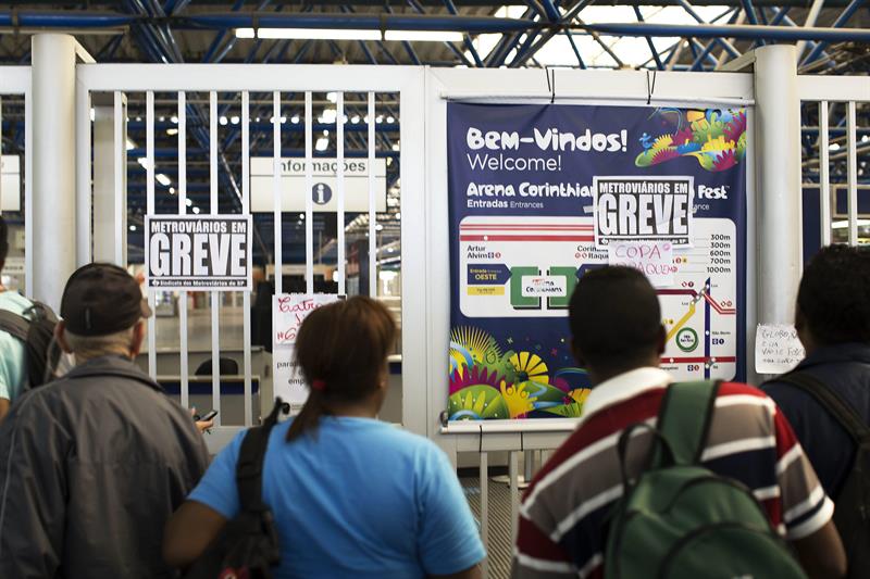Huelga en metro de Sao Paulo dependerá de audiencia este domingo