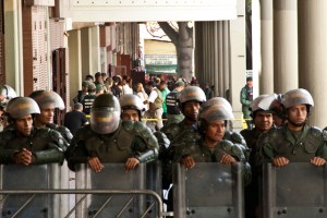 Leopoldo López ya fue trasladado al Palacio de Justicia