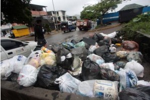 Lluvias y basura desmejoran la imagen de San Cristóbal