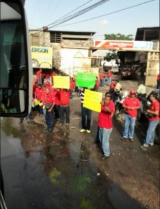 Trabajadores del gas protestan exigiendo “contrato ya” #26J (Fotos)