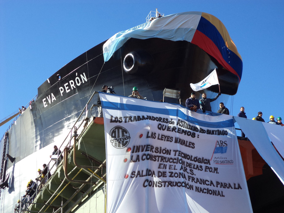Clarín: Diez años para construirle un barco petrolero a Venezuela