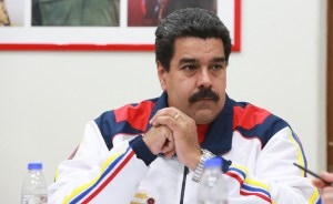 Venezuela se tambalea entre caída de ingresos y precio del petróleo
