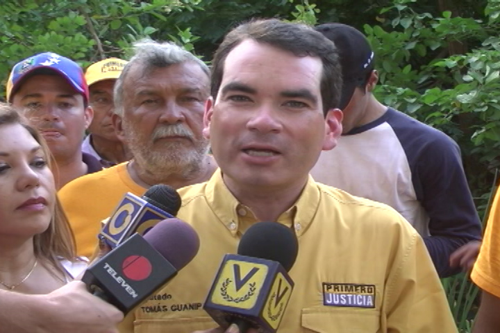 Guanipa: Que comunidades completas vivan entre aguas negras muestra el deterioro del país