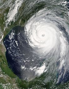 Huracán Karina se degrada a tormenta y se aleja de costas de México